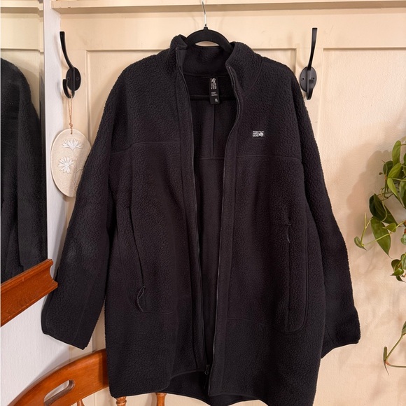 Mountain Hardware- Black Fleece, Zip-Up Jacket - Picture 8 of 11